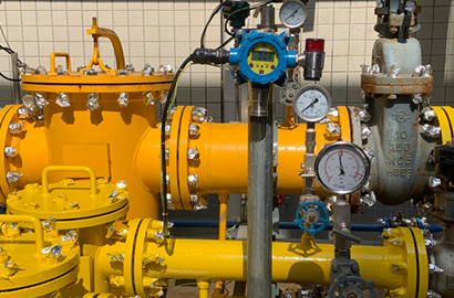 Installation of gas detectors in the oil refinery